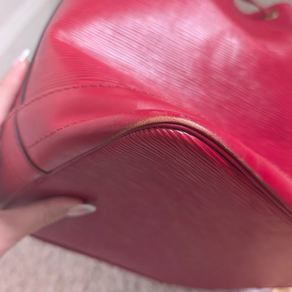 Louis Vuitton Red  Epi Noe Bucket Bag - Picture 5 of 16
